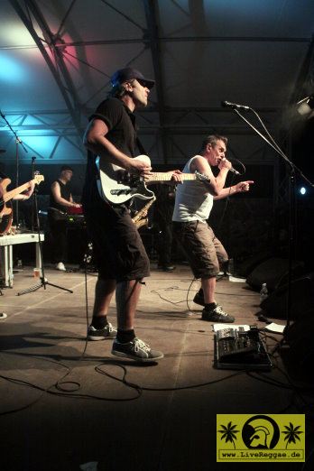 Mark Foggo (NL) with His Skasters 16. This Is Ska Festival - Wasserburg, Rosslau 22. Juni 2012 (17).JPG